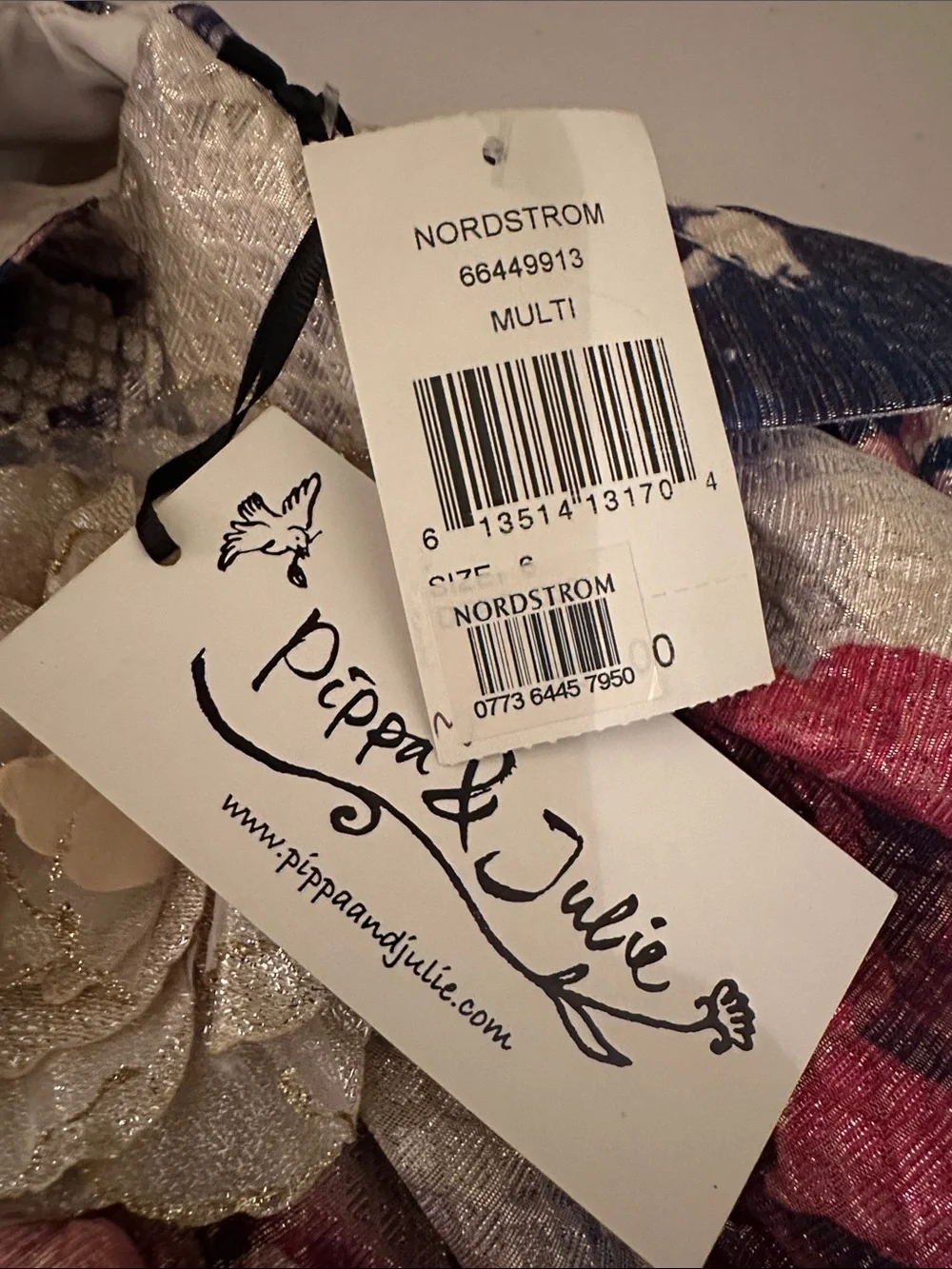 Pippa & Julie textured floral